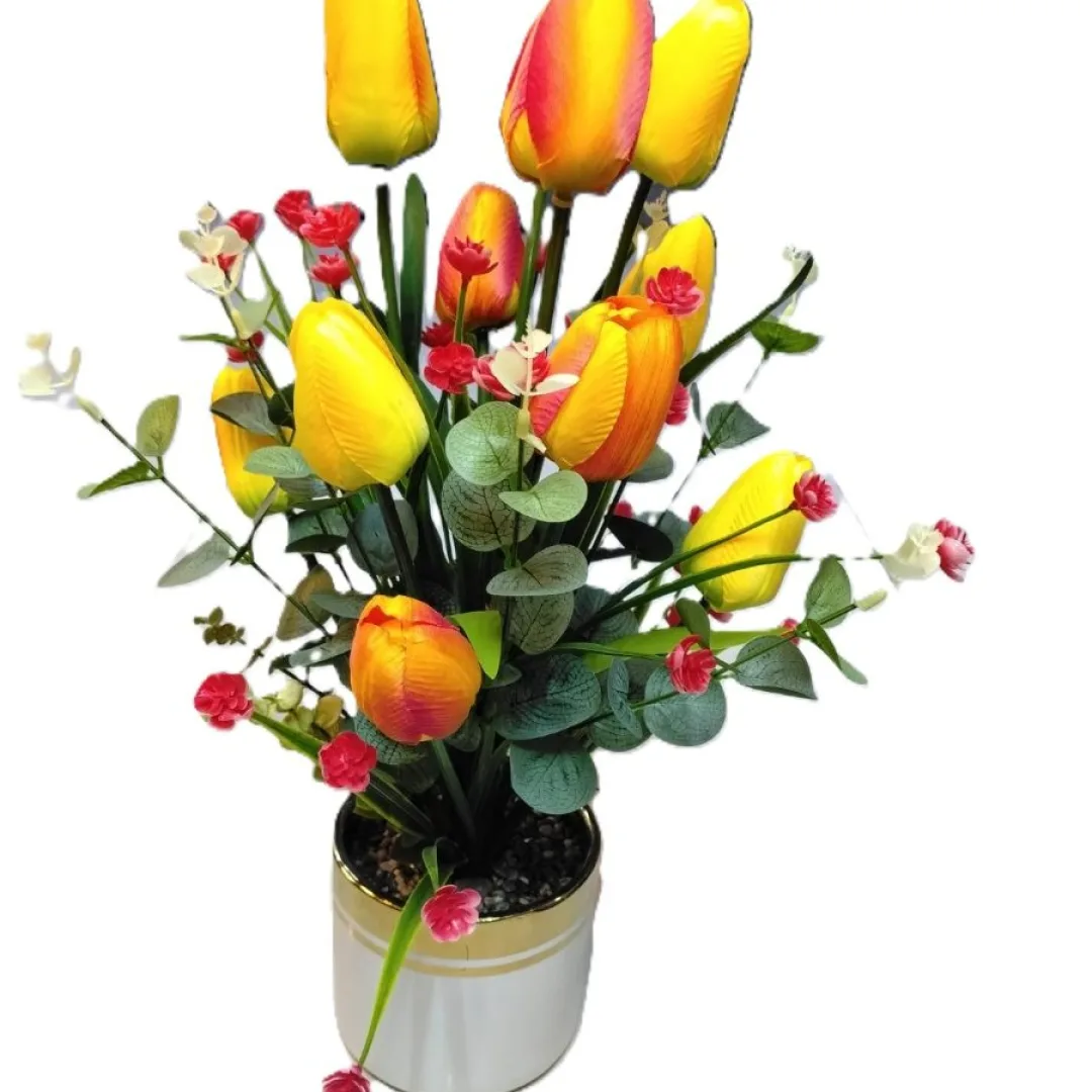 arreglo de tulipanes de tela